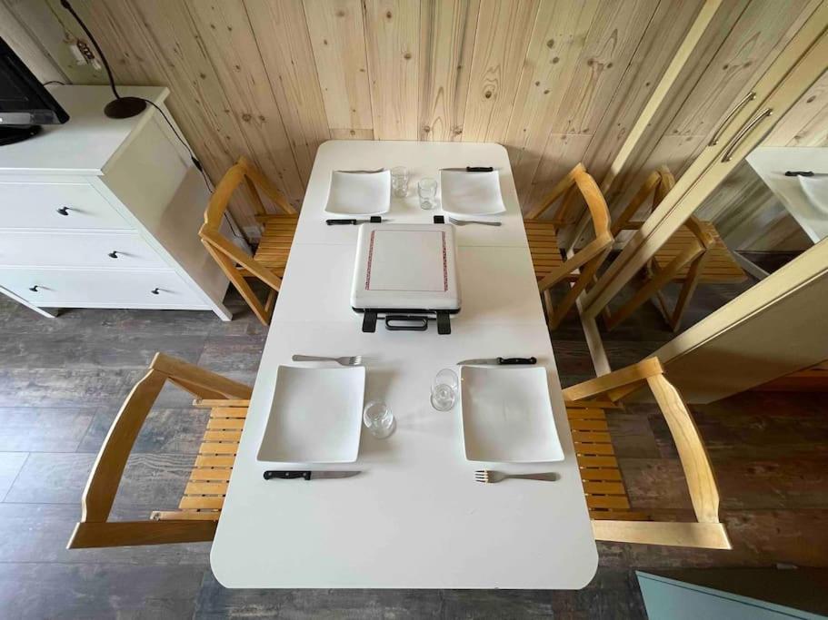 Studio Refait A Neuf Avec Balcon - Famille - Parking Couvert Chamrousse Exteriör bild