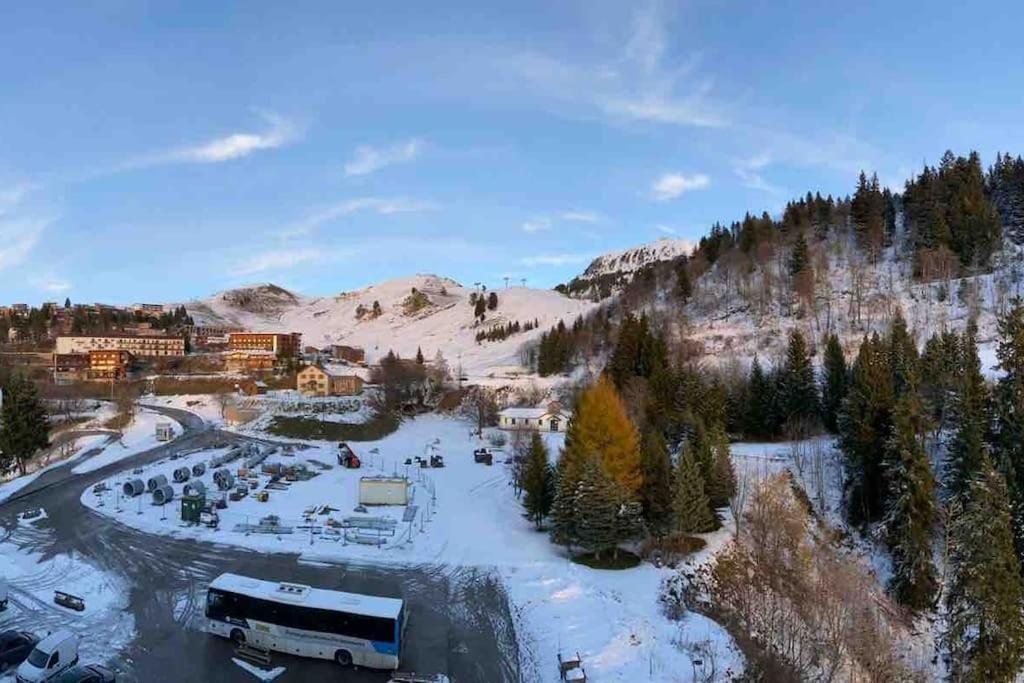 Studio Refait A Neuf Avec Balcon - Famille - Parking Couvert Chamrousse Exteriör bild