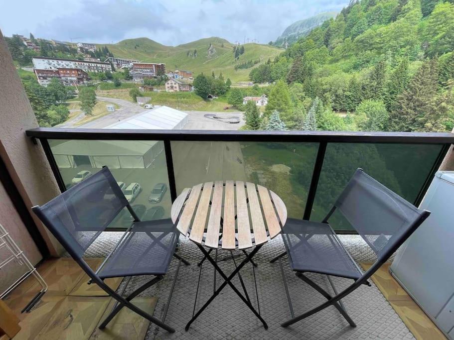 Studio Refait A Neuf Avec Balcon - Famille - Parking Couvert Chamrousse Exteriör bild